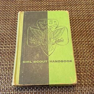 Book - Girl Scout Handbook